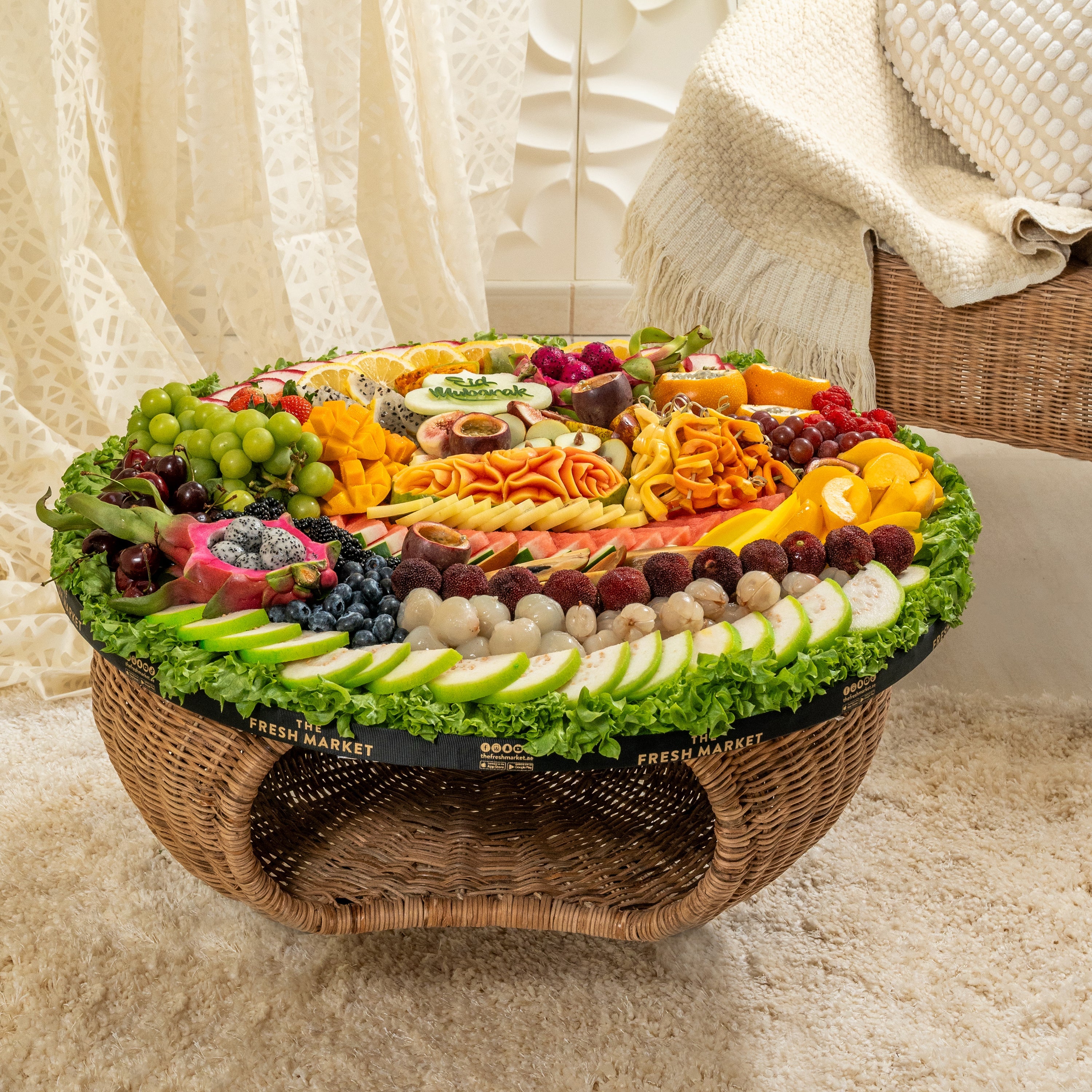 Edi Mubarak Deluxe Fruit Tray
